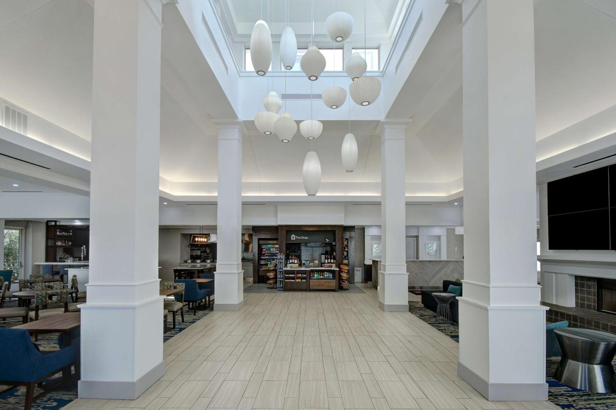 Hilton Garden Inn Detroit Metro Airport Romulus Exterior photo